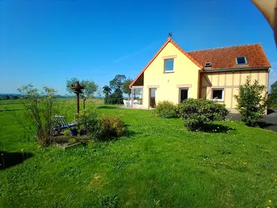 Jardin de l'établissement Domaine Normence en Baie du Mont St Michel