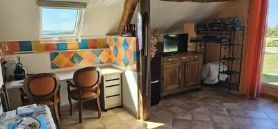 Cuisine ou kitchenette dans l'établissement Domaine Normence en Baie du Mont St Michel
