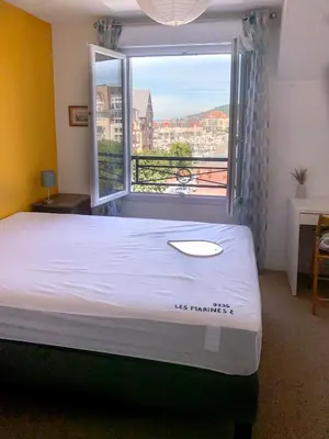 Un ou plusieurs lits dans un hébergement de l'établissement Duplex 2 pièces Port Cabourg - 2 à 4 personnes - Terrasse - Vue Port - Proche Plage