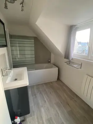 Salle de bains dans l'établissement Le Stud' Joli appartement lumineux en plein centre ville