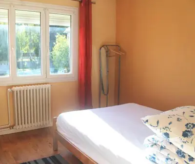 Un ou plusieurs lits dans un hébergement de l'établissement Maison calme et idéalement placée caen/st contest