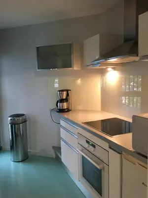 Cuisine ou kitchenette dans l'établissement A 50m de la mer