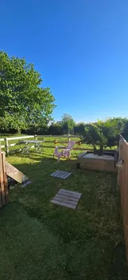 Jardin de l'établissement Agréable Tiny house à la campagne