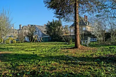 Jardin de l'établissement Normand'Histoire Chambres d'Hôtes