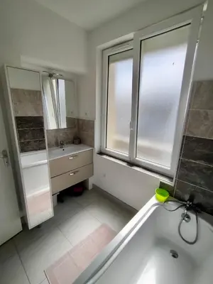 Salle de bains dans l'établissement Bel Appartement 3 étoiles 7 pers 3 pièces 60m2 idéalement placé