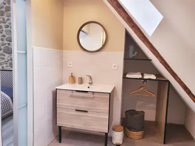 Salle de bains dans l'établissement L'Héméra: Maison au coeur de Barfleur