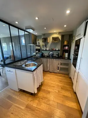 Cuisine ou kitchenette dans l'établissement Mizar, Joli appt rénové avec parking et balcon