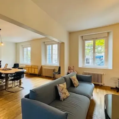 Stunning 230m with garden in the city center