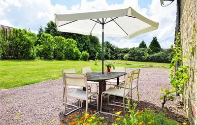 Jardin de l'établissement Lovely Home In Vire Normandie With Wifi