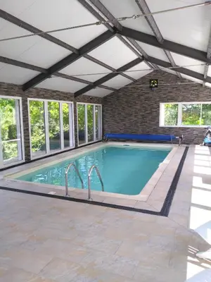 Piscine de l'établissement Le champ bourdon ou située à proximité