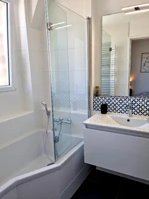 Salle de bains dans l'établissement Appartement Cosy Caen