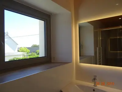 Salle de bains dans l'établissement Côté Ciel - Cancale - Gîte Standing - Proche Centre et Port