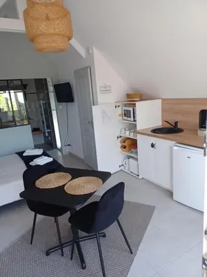 Cuisine ou kitchenette dans l'établissement Appartement Lu'ermael avec vue Mont Saint Michel