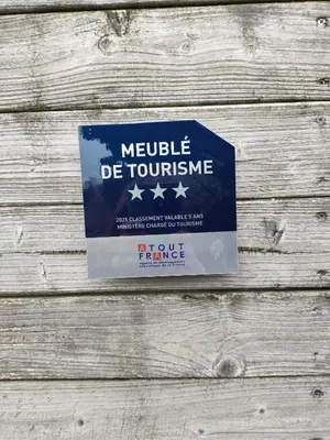 Certificat, récompense, panneau ou autre document affiché dans l'établissement Interludes Normands