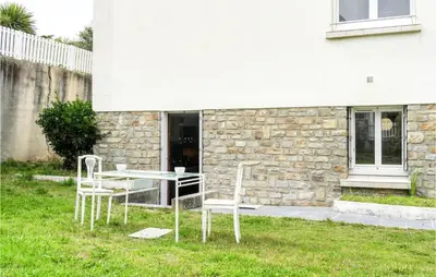 Jardin de l'établissement 1 Bedroom Cozy Apartment In Pirou