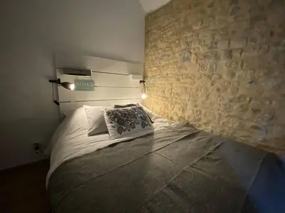 Un ou plusieurs lits dans un hébergement de l'établissement Bed in the city - APPART’HOTEL - Historical center