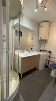Salle de bains dans l'établissement Maison centre bourg à 50m de la plage