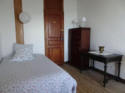 Un ou plusieurs lits dans un hébergement de l'établissement Villa in Normandy with Beach Access