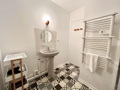 Salle de bains dans l'établissement Salm, Coquet studio avec balcon