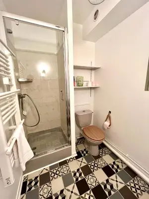 Salle de bains dans l'établissement Salm, Coquet studio avec balcon
