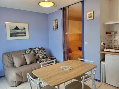 Cuisine ou kitchenette dans l'établissement Studio avec Terrasse, Parking Privé et Accès Direct à la Plage - FR-1-465-86
