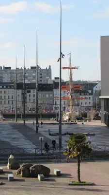 Vue générale sur Cherbourg-en-Cotentin ou vue de la ville depuis l'appart'hôtel