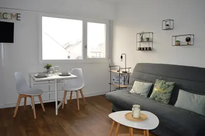 Coin salon dans l'établissement Le Cocon de Nacre - à 300m de la plage - wifi