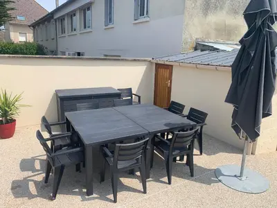 Terrasse ou espace extérieur de l'établissement Maison bord de mer Chez JuJu