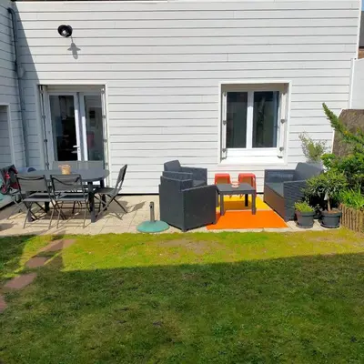 Jardin de l'établissement Maison mer Manche Cotentin Créances