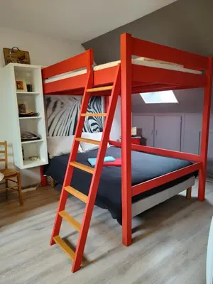 Un ou plusieurs lits superposés dans un hébergement de l'établissement Studio au 2e étage de notre maison de ville