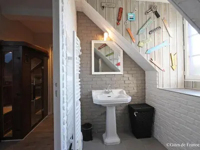 Salle de bains dans l'établissement Maison Charme 6 Pers, Sauna, Vue Bocage, Suisse Normande - FR-1-497-172