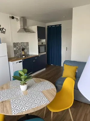 Cuisine ou kitchenette dans l'établissement Super appartement cosy, parking privé