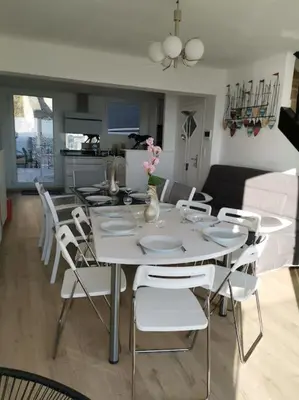 Cuisine ou kitchenette dans l'établissement Charme et zénitude, avec vue exceptionnelle sur le port