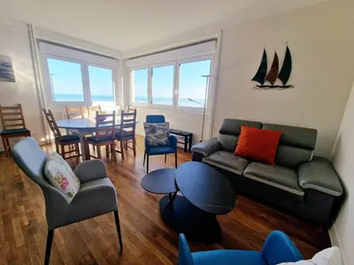 Coin salon dans l'établissement Le Tangon - Maison de 150m2 face à la mer
