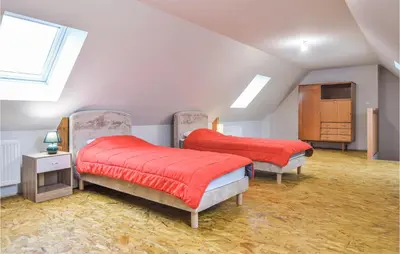 Un ou plusieurs lits dans un hébergement de l'établissement Gorgeous Home In Fierville-Les-Mines
