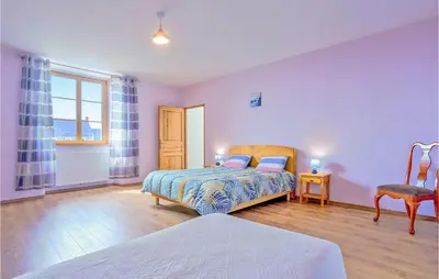 Un ou plusieurs lits dans un hébergement de l'établissement Lovely Home In Fierville-Les-Mines