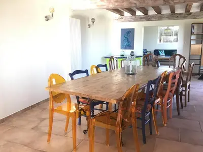 Coin salon dans l'établissement La chollerie de Marmaju