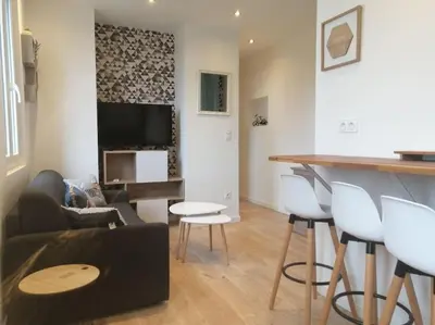Coin salon dans l'établissement Le Courlis, à deux minutes de la plage