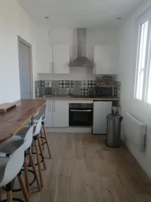 Cuisine ou kitchenette dans l'établissement Le Courlis, à deux minutes de la plage