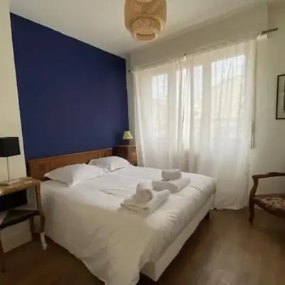 Charming 44m near downtown