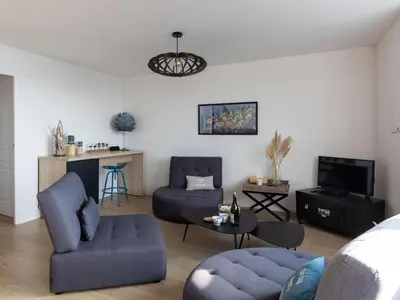 Télévision ou salle de divertissement dans l'établissement Apartment Vue Eméraude by Interhome