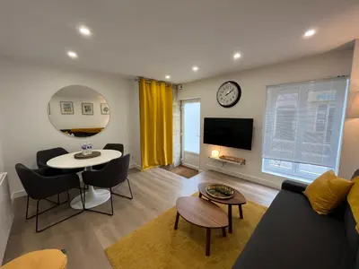Télévision ou salle de divertissement dans l'établissement Riva, Appt rénové dans le bourg de Ouistreham