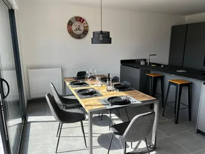 Cuisine ou kitchenette dans l'établissement Villa en bord de mer SPA / Sauna (N)