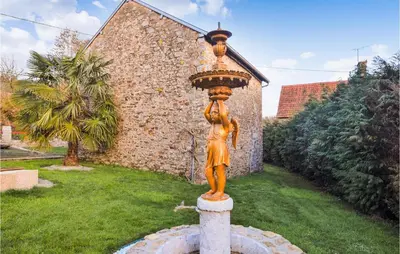 Jardin de l'établissement Awesome Home In Saint-Brice-De-Landell