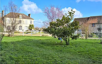 Jardin de l'établissement 6 Bedroom Stunning Home In Janville
