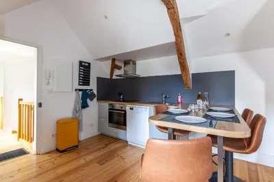 Cuisine ou kitchenette dans l'établissement Cathédrale - Charmant appt pour 4