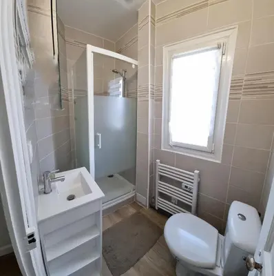 Salle de bains dans l'établissement Villa Alcyon