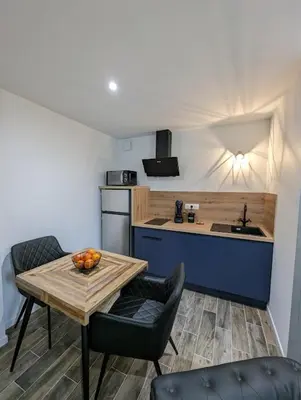 Cuisine ou kitchenette dans l'établissement Déliv'Love