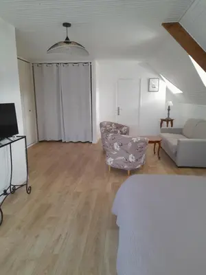 Télévision ou salle de divertissement dans l'établissement La Clé de Line