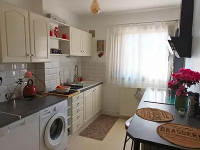 Cuisine ou kitchenette dans l'établissement JARDIN BOTANIC